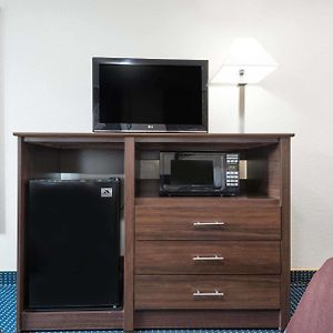 Queen Room Mobility accessible
